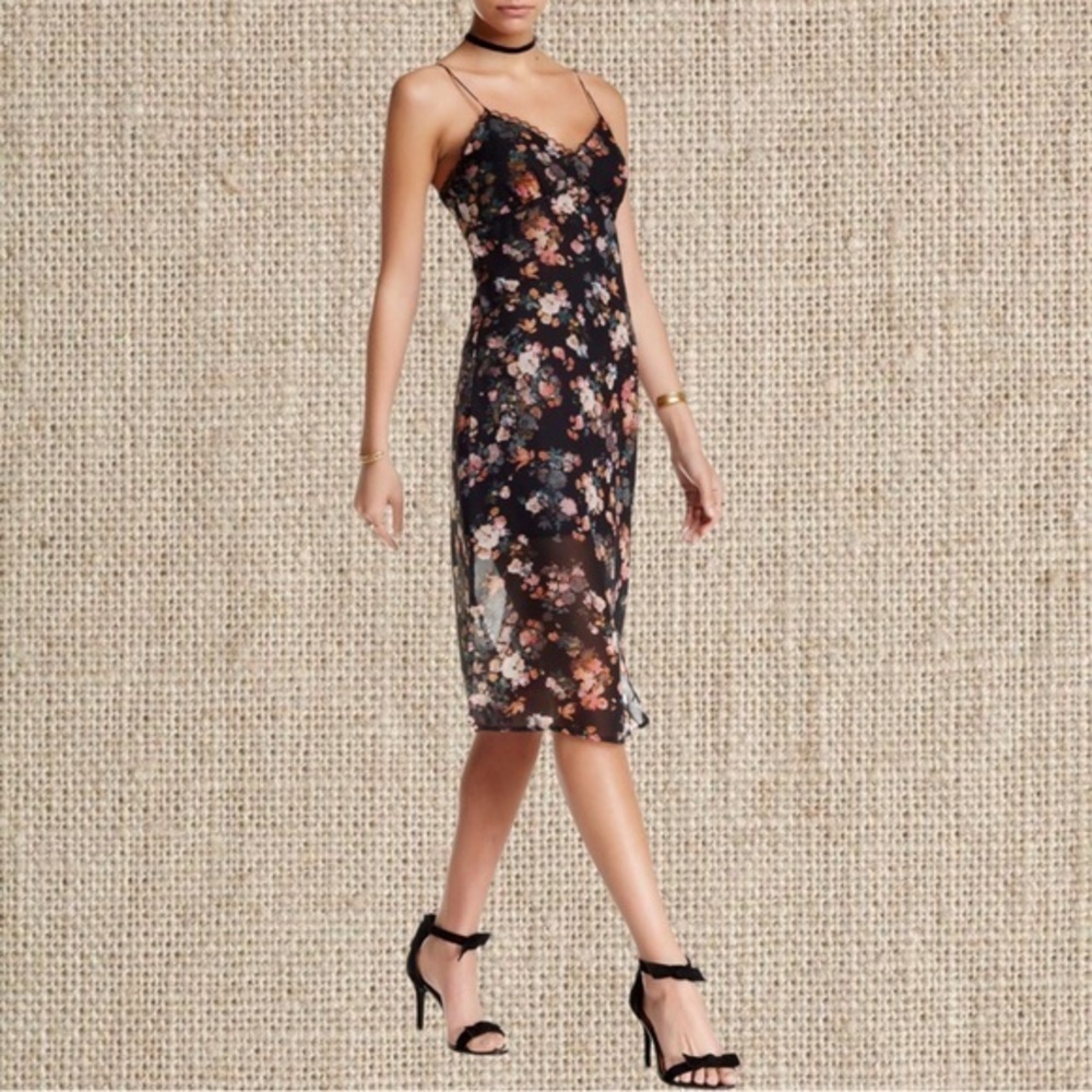 🖤 Floral Spaghetti Strap Dress